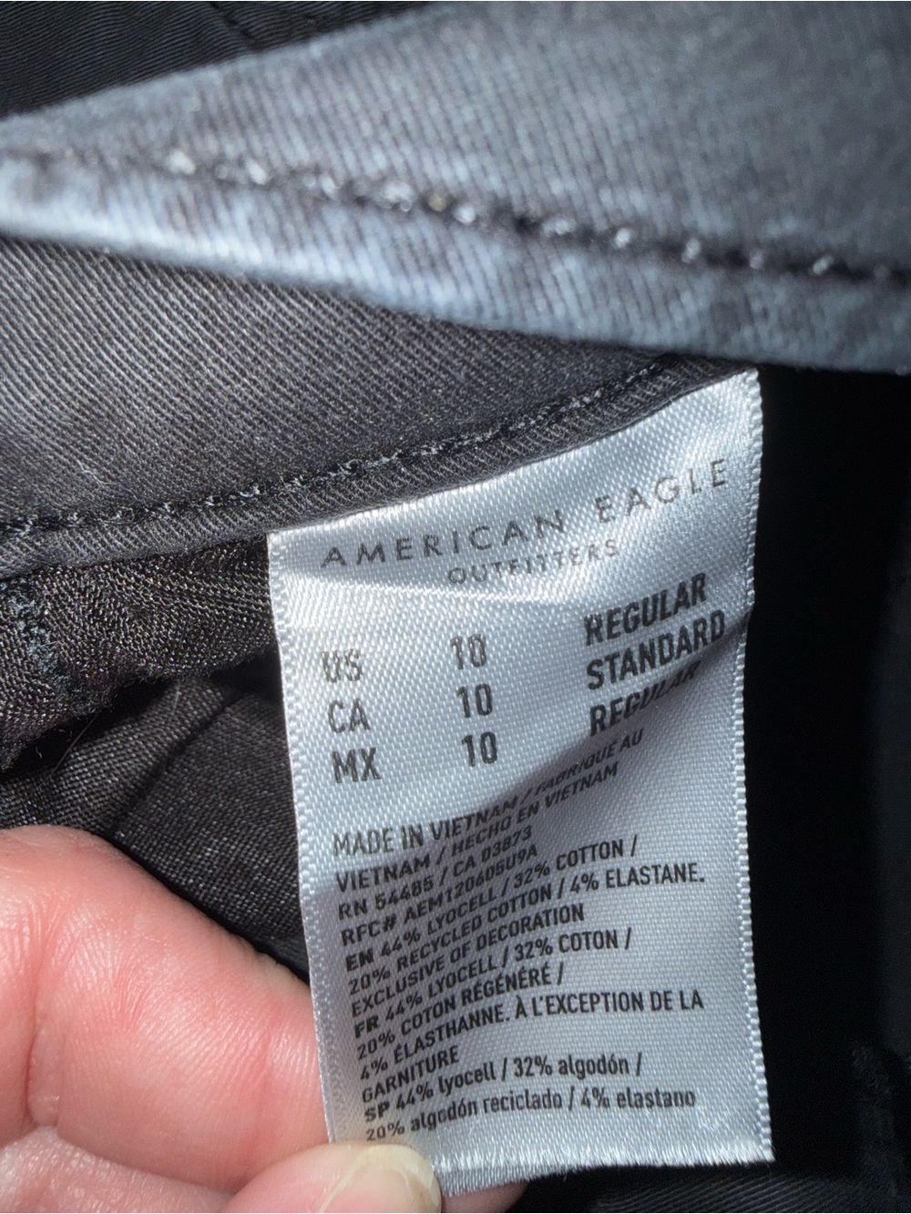 American Eagle Outfitters Black Barrel Cargo Pants - Picture 2 of 5